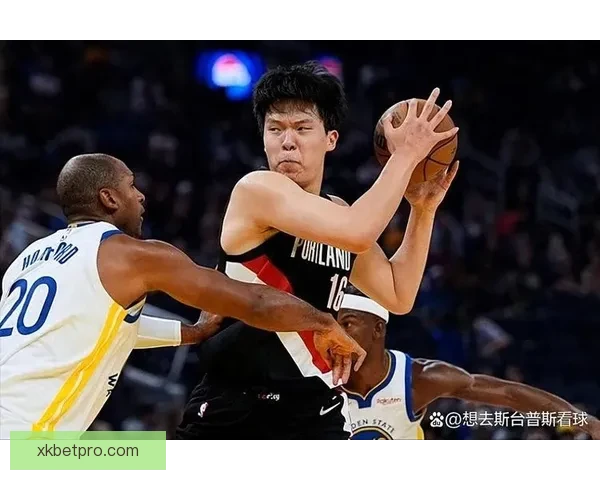 杨瀚森20分7篮板对抗勇士旧将 逆转卫冕冠军未能一黑到底 杨瀚森20分7篮板对抗勇士旧将 逆转卫冕冠军未能一黑到底